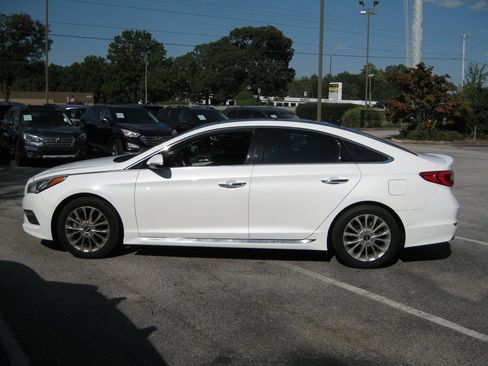 Used 2015 Hyundai Sonata Limited w/ Option Group 05 FWD image 5