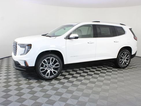 New 2026 GMC Acadia Denali Ultimate AWD/4WD image 2