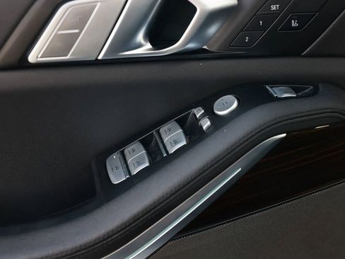 Used 2020 BMW X7 xDrive40i w/ Cold Weather Package image 59