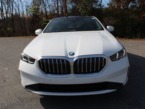 Used 2024 BMW 530i xDrive w/ Executive Package image 4