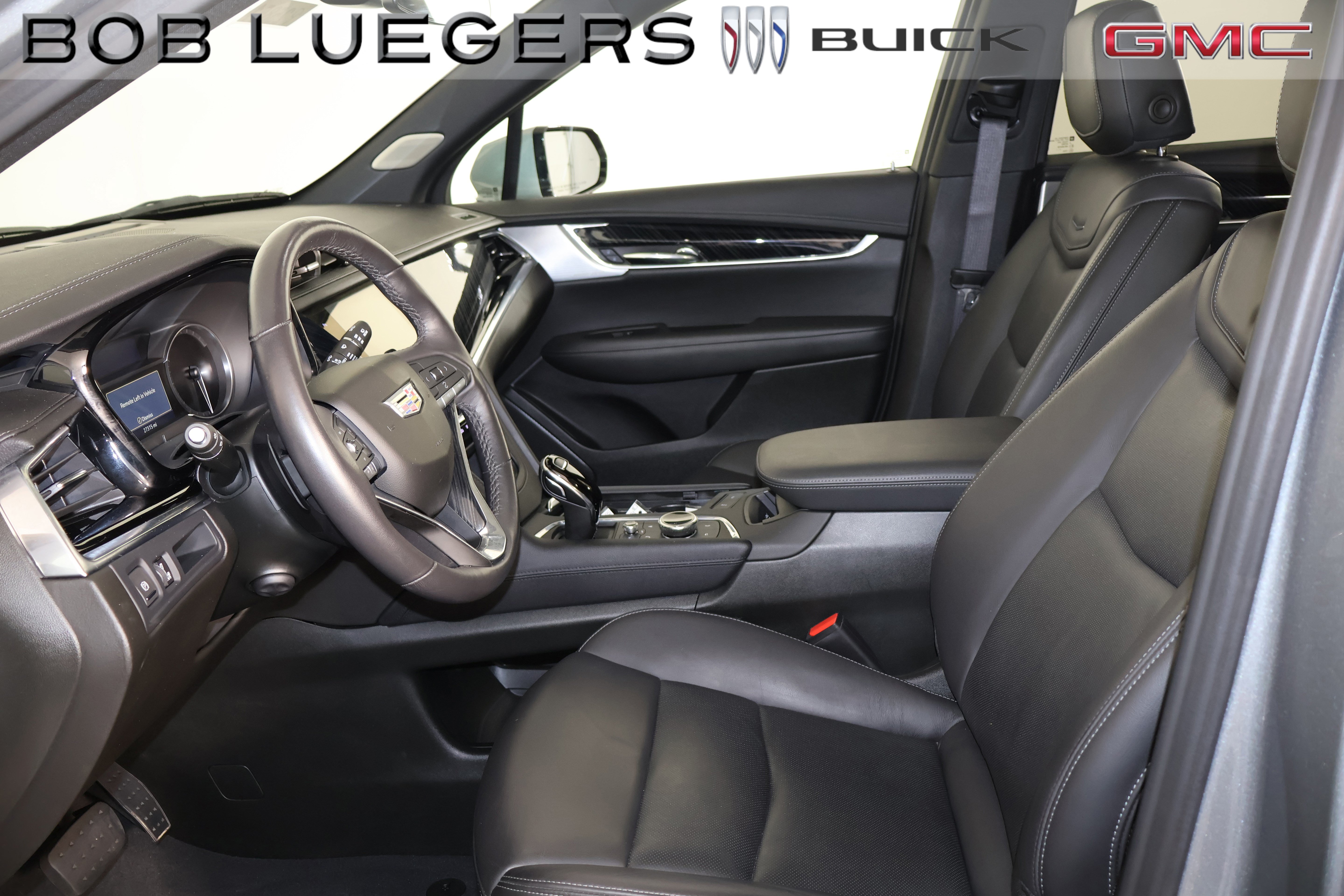 Certified 2025 Cadillac XT6 Premium Luxury FWD image 9