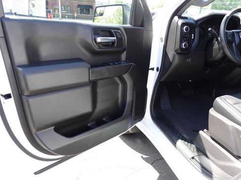 Used 2024 GMC Sierra 1500 Pro w/ Graphite Edition AWD/4WD image 16