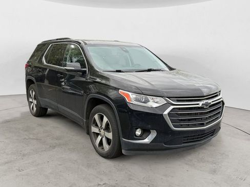 Used 2020 Chevrolet Traverse LT w/ LT Premium Package image 7