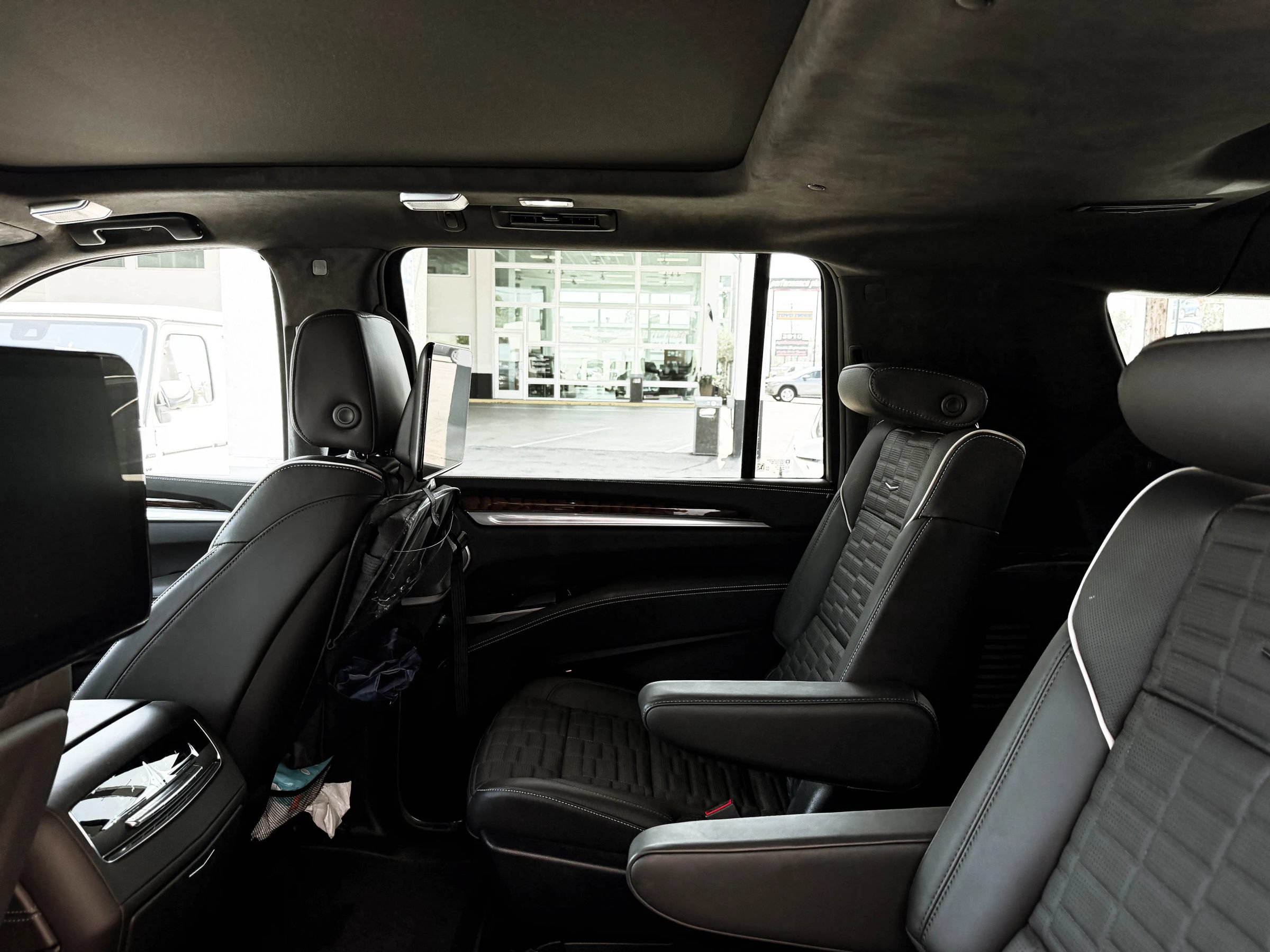 Used 2025 Cadillac Escalade ESV Sport Platinum AWD/4WD image 26