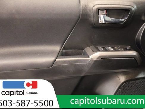 Used 2022 Toyota Tacoma TRD Off-Road w/ Technology Package AWD/4WD image 11
