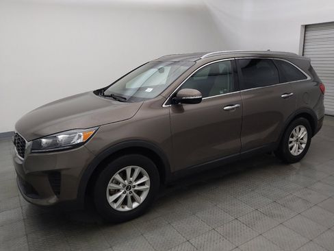Used 2019 Kia Sorento FWD w/ LX Convenience Package image 2