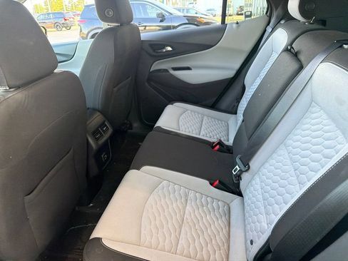 Used 2020 Chevrolet Equinox LS w/ LS Convenience Package FWD image 8