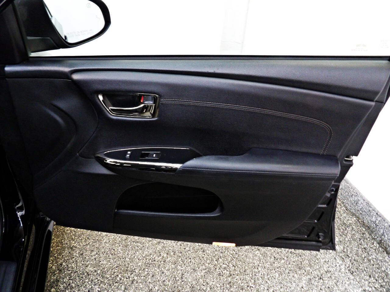 Used 2016 Toyota Avalon XLE Premium FWD image 11