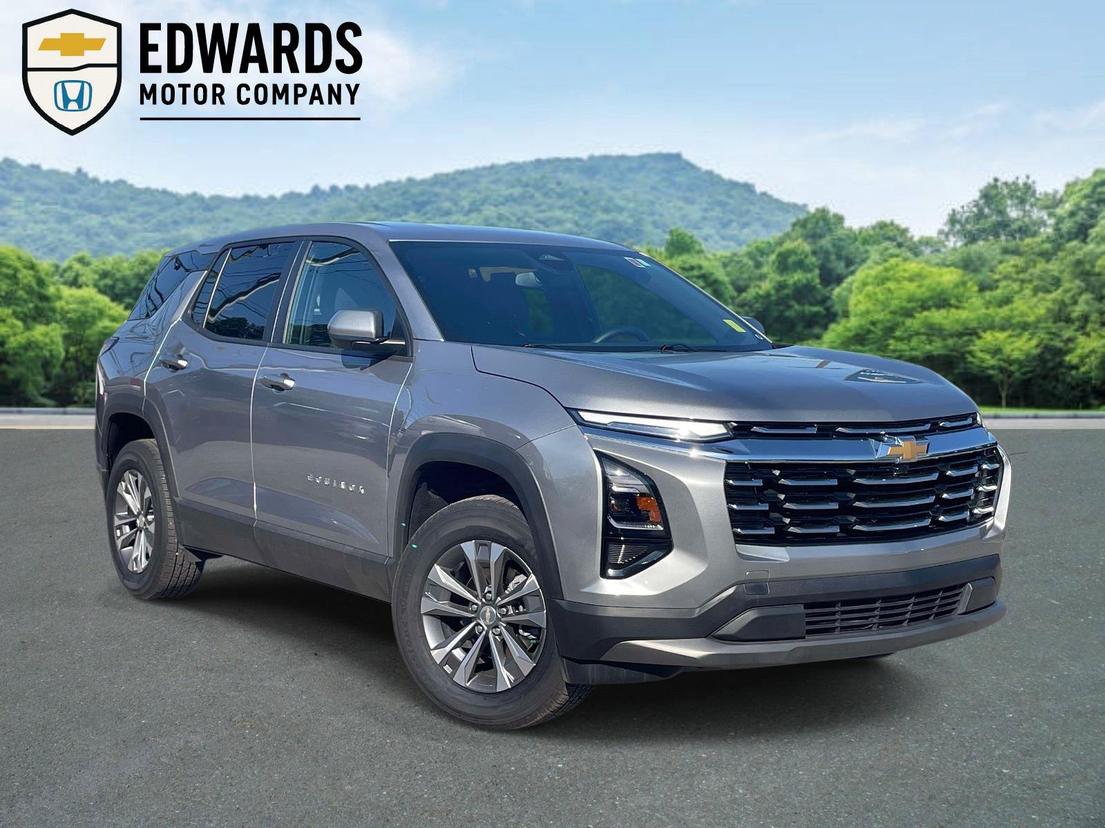 Used 2026 Chevrolet Equinox LT FWD image 1