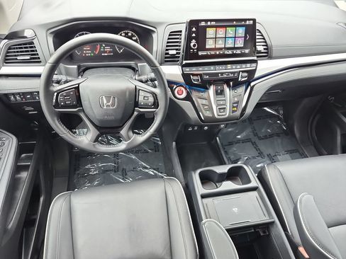 Certified 2025 Honda Odyssey Touring image 17