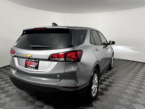 Used 2024 Chevrolet Equinox LS w/ LS Convenience Package image 12