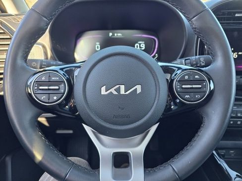 Used 2024 Kia Soul EX image 31