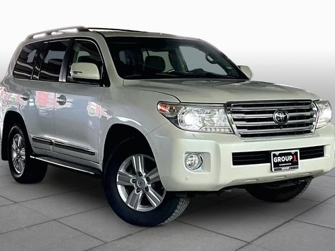 Used 2015 Toyota Land Cruiser AWD/4WD image 2