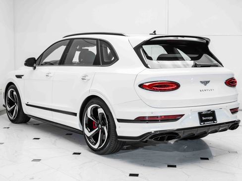 Certified 2022 Bentley Bentayga image 3