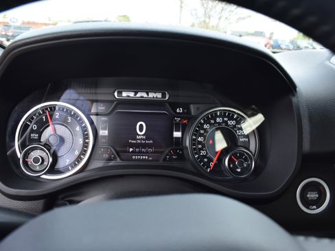 Used 2022 RAM 1500 Big Horn w/ Built-to-serve Edition image 17