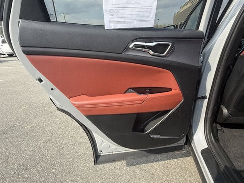 Used 2023 Kia Sportage SX image 13