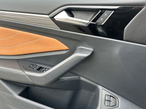 Used 2024 Volkswagen Jetta SEL image 11