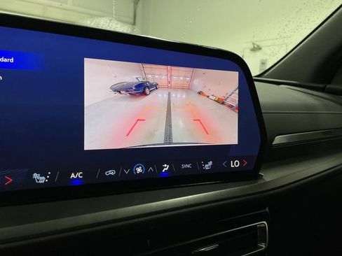 Certified 2025 Chevrolet Traverse LT image 26