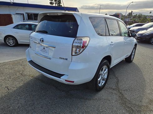 Used 2012 Toyota RAV4 EV image 17