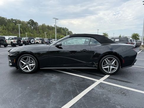 New 2025 Ford Mustang Convertible image 4