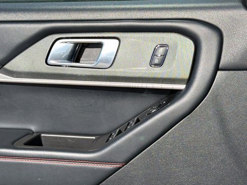 Used 2025 Ford Explorer ST-Line AWD/4WD image 22