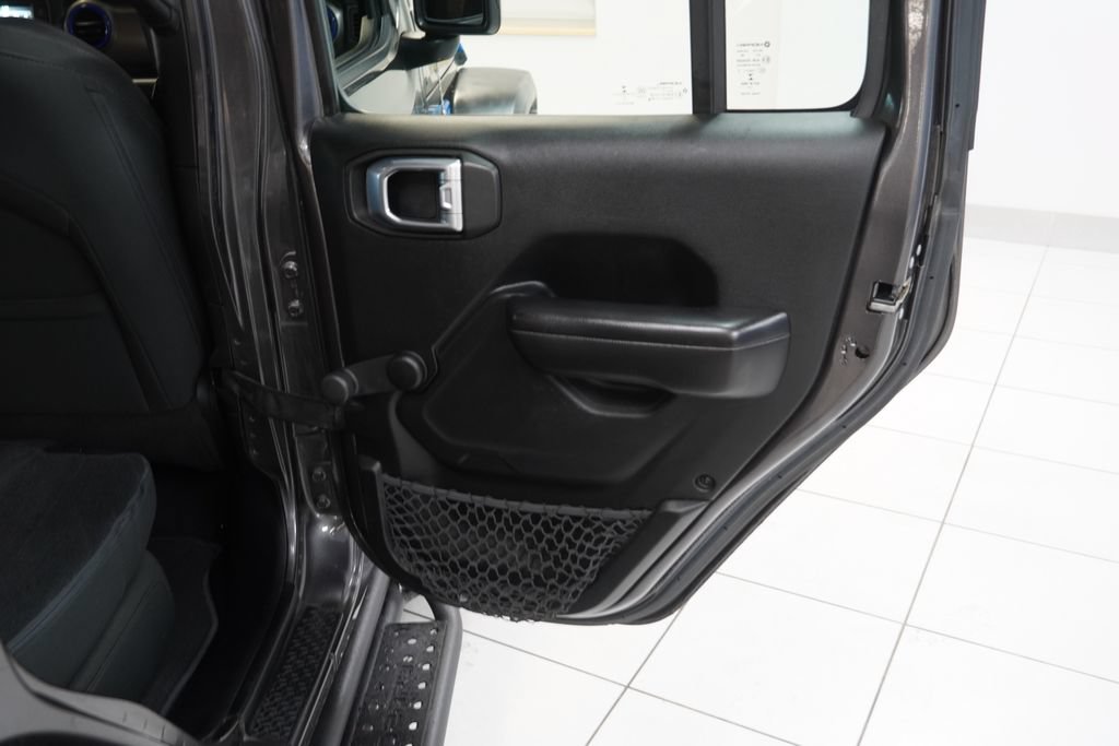 Used 2018 Jeep Wrangler Unlimited Sport AWD/4WD image 24