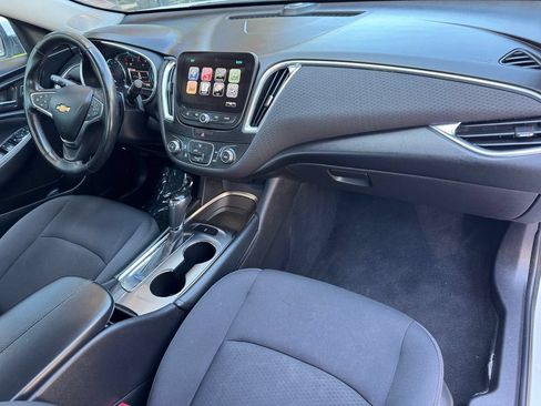 Used 2016 Chevrolet Malibu LT FWD image 23