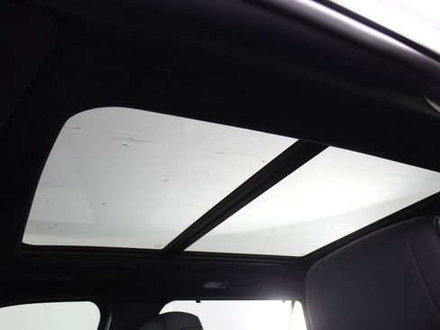 Used 2024 Toyota Sequoia Platinum image 12