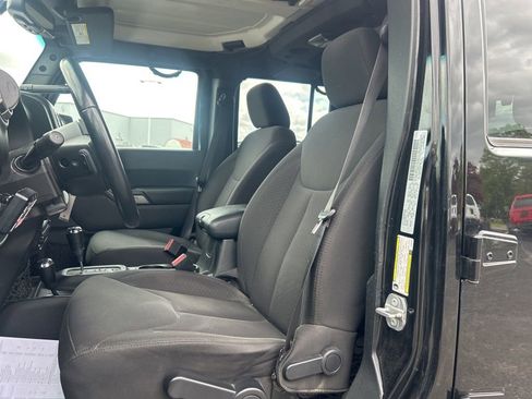 Certified 2017 Jeep Wrangler Unlimited Sport AWD/4WD image 6