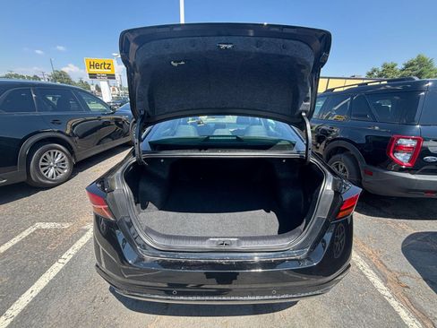 Used 2025 Nissan Altima 2.5 SV FWD image 29