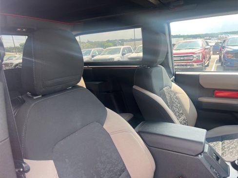 Used 2022 Ford Bronco Wildtrak image 7