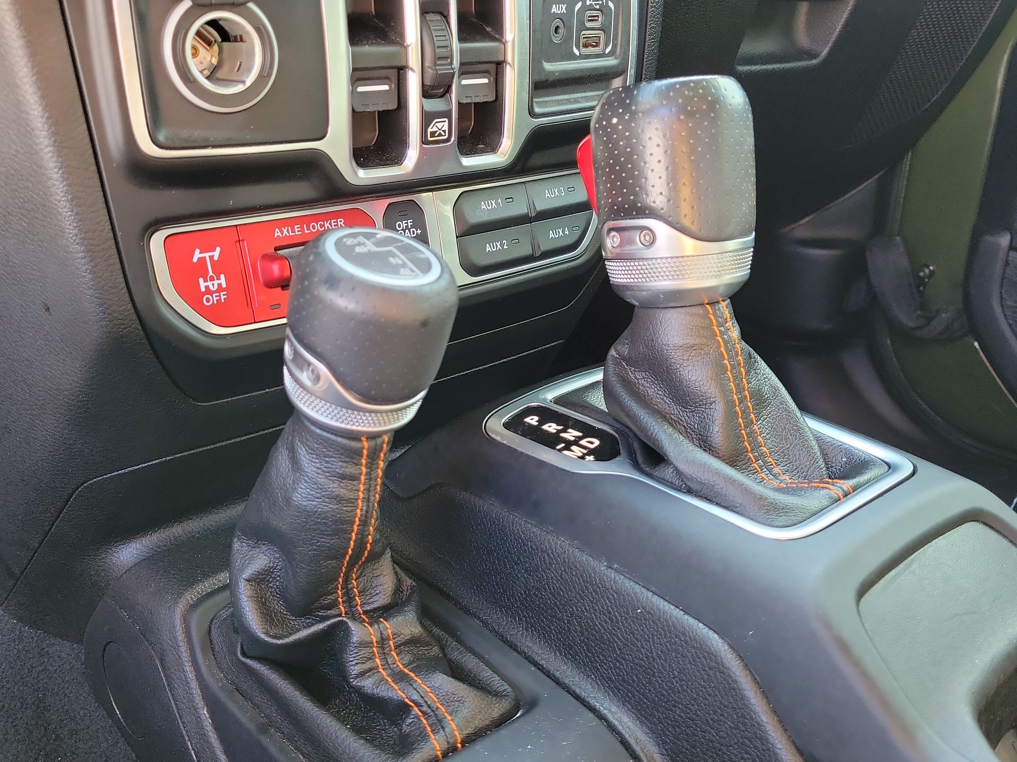 Used 2022 Jeep Gladiator Mojave w/ LED Lighting Group AWD/4WD image 25
