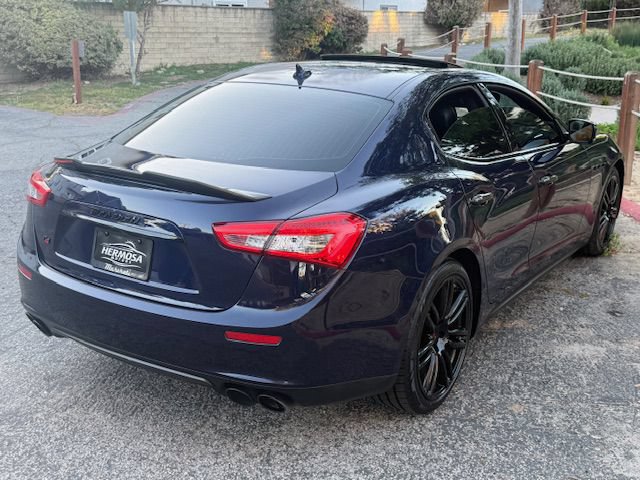 Used 2015 Maserati Ghibli RWD image 2