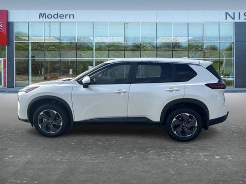 Certified 2025 Nissan Rogue SV FWD image 8