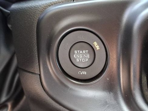 Used 2022 Jeep Gladiator Sport AWD/4WD image 25