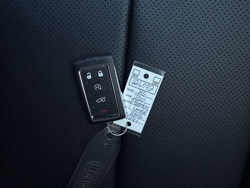 New 2025 Jeep Grand Cherokee L Limited w/ Luxury Tech Group II image 37