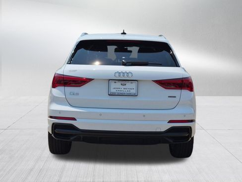 Used 2022 Audi Q3 2.0T Premium w/ Convenience Package AWD/4WD image 5