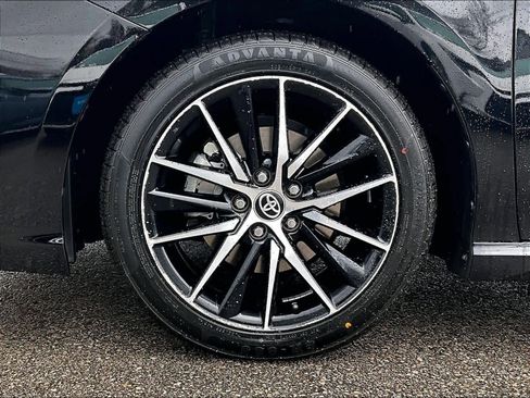 Used 2023 Toyota Camry SE image 7