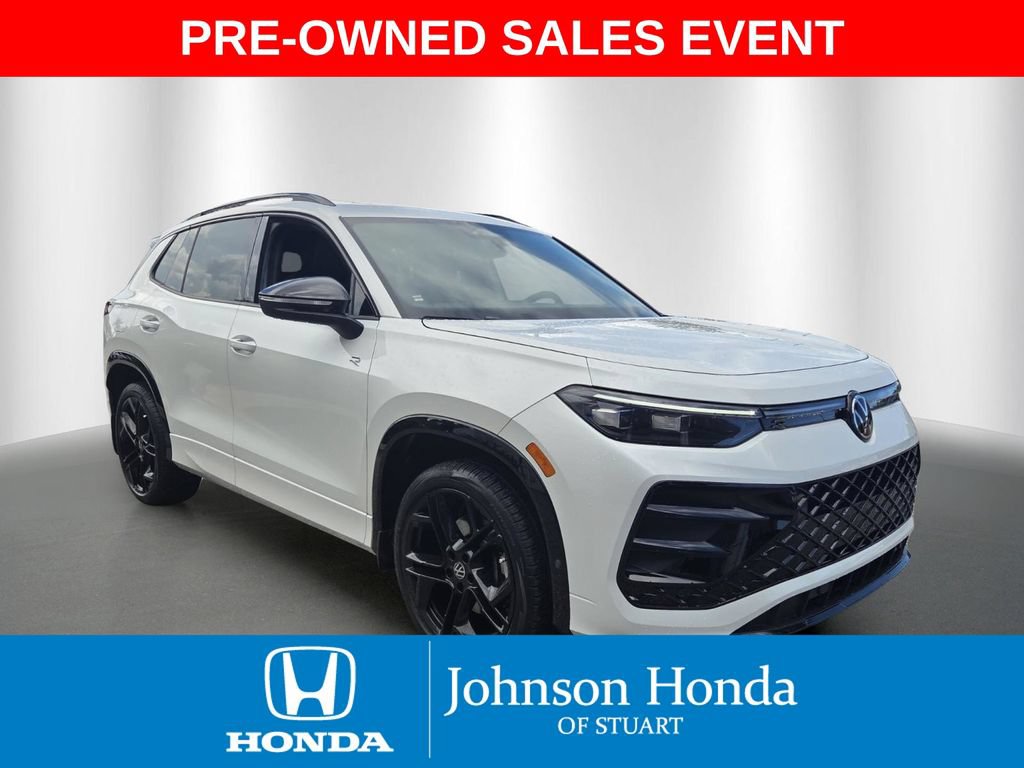 Used 2025 Volkswagen Tiguan SE R-Line AWD/4WD image 1
