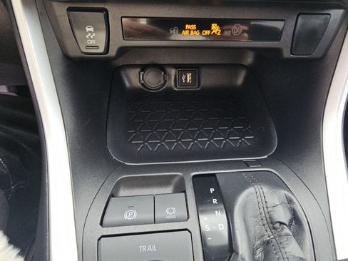 Used 2025 Toyota RAV4 LE image 19