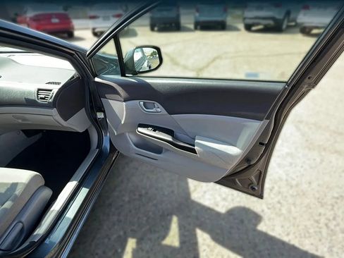 Used 2012 Honda Civic LX image 17