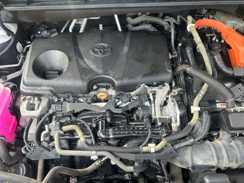 Certified 2021 Toyota Highlander Limited AWD/4WD image 23