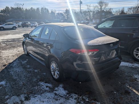 Used 2022 Toyota Corolla LE w/ LE Convenience Package image 7
