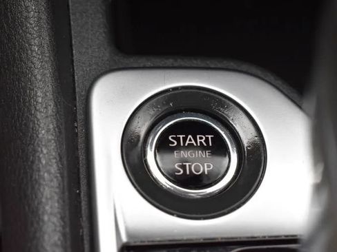 Used 2025 Nissan Sentra SV FWD image 28