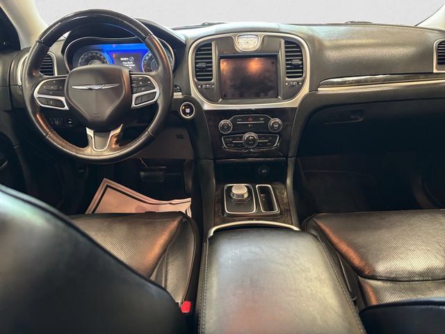 Used 2020 Chrysler 300 Limited AWD/4WD image 11