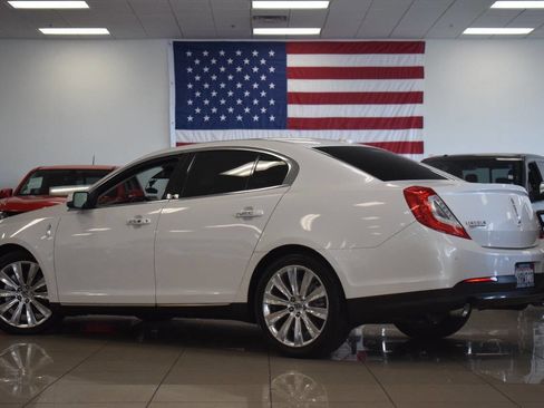 Used 2013 Lincoln MKS AWD image 18