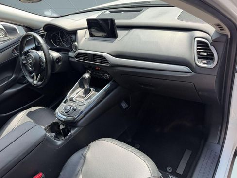 Used 2018 MAZDA CX-9 Touring FWD image 30