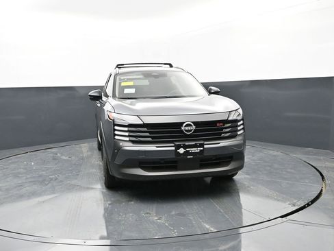 New 2026 Nissan Kicks SR w/ Cold Weather Package AWD/4WD image 2