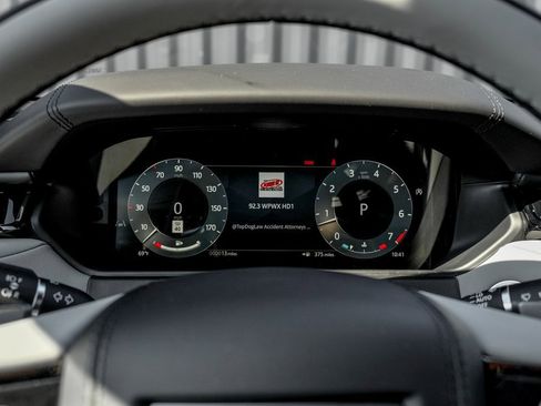 New 2026 Land Rover Range Rover Velar Dynamic SE image 12