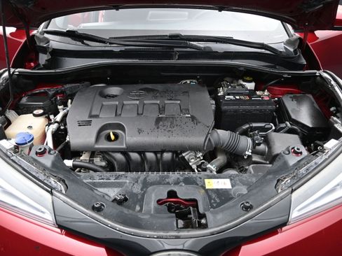 Used 2018 Toyota C-HR XLE FWD image 21